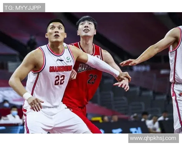 易建联本赛季表现稳定，广东宏远豪取八连胜助力球队登顶积分榜